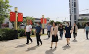 全面复学第一天，周黎敏副区长视察香山实验小学开学防疫工作